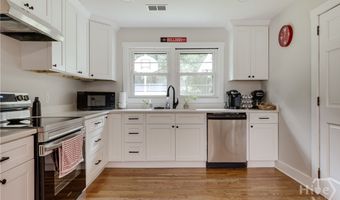 2055 Mabry Dr, Athens, GA 30605