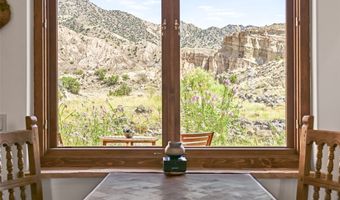 34 Rincon Canada, Abiquiu, NM 87510