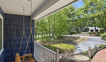 5 Pinecrest Cir, Bedford, NH 03110