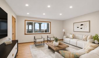 185 W 3RD St 2, Bayonne, NJ 07002