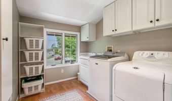 2460 Mershon Dr, Ann Arbor, MI 48103