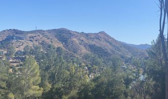 2411 Highpoint Dr, Agoura Hills, CA 91301