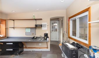 1079 Aquidneck Ave 2A, Middletown, RI 02842