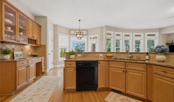 2440 Saxony Trce, Alpharetta, GA 30005