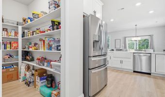 166 Fontana Lake Rd, Aberdeen, NC 28315