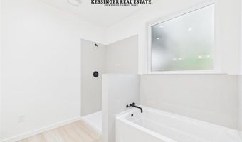 261 S 1st St W, Cowley, WY 82420