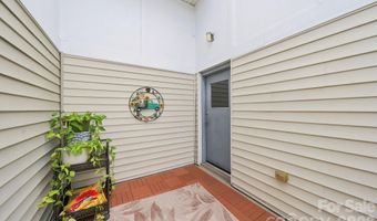 643 Raphael Pl, Charlotte, NC 28205
