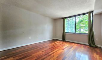 2451 MIDTOWN Ave 219, Alexandria, VA 22303