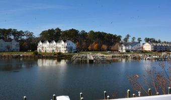 10900 HOLYSTONE Ln 202, Berlin, MD 21811