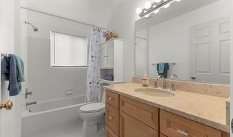10037 Allen Pointe Dr, Allen Park, MI 48101