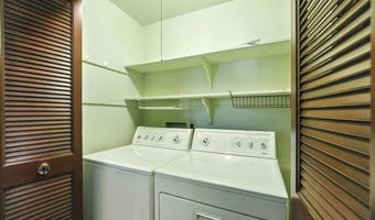 405 Hilltop Dr, Angola, IN 46703