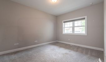 544 N Woodland Ct, Addison, IL 60101