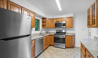 7100 OLD CHAPEL Dr, Bowie, MD 20715