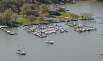 45 E LAKE Dr, Annapolis, MD 21403