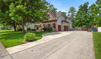 224 Sleepy Hollow Dr, Amherst, OH 44001