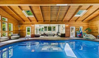 186 Lindholm Ln, Arcata, CA 95521