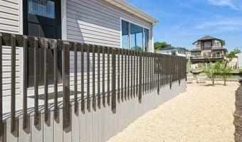 282 S Ketcham Ave, Amityville, NY 11701
