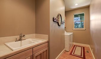 63330 South Rd, Bend, OR 97703