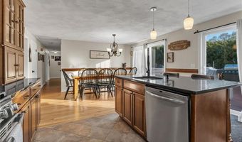 62 Canonchet Trl, Cranston, RI 02921