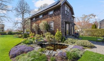 68 Sachuest Way, Middletown, RI 02842