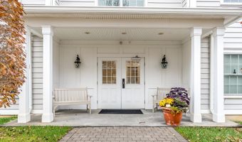 332 Still Water Cir 332, Brookfield, CT 06804