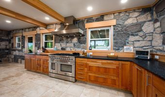 61900 Anker Ln, Bend, OR 97702