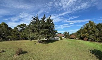 827 Wolf Creek Ln, Appomattox, VA 24522