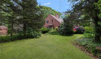 56 Lakeside Dr, Charlestown, RI 02813