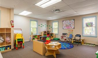 1326 Plainfield St, Cranston, RI 02920