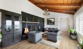 1864 Laurel Rd, Oceanside, CA 92054