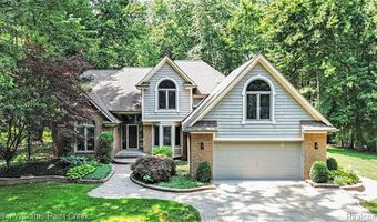 6365 Hayfield Ln, Almont, MI 48003
