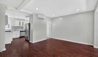 46 E 44TH St, Bayonne, NJ 07002