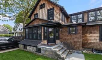 14 Robinson St, Narragansett, RI 02882