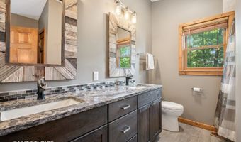 723 N River Rd, Algonquin, IL 60102