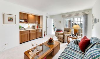 1819 N Normandy Ct, Arlington Heights, IL 60004