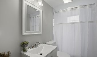 39 Pinehurst, Auburn, MA 01501