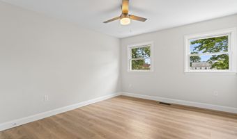 46 S Seas Ct, Barnegat, NJ 08005
