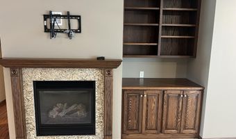 2519 Whisper Wind Dr, Aberdeen, SD 57401