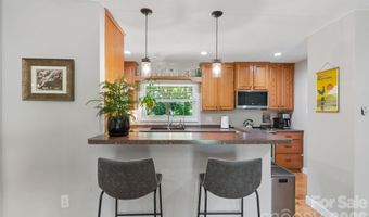 16 Chipping Green Dr, Arden, NC 28704
