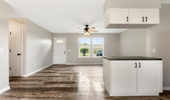 509 W State St, Ashley, IN 46705