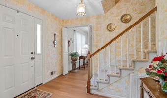 107 Forestdale Dr, Boiling Springs, SC 29316
