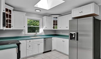 6 Marbil Rd, Danbury, CT 06811