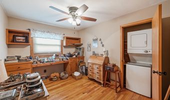 6823 NW Golden Ln, Des Moines, IA 50313
