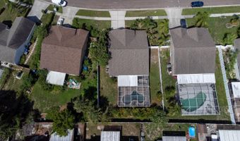 122 ISLAND WATER Way, Apollo Beach, FL 33572