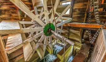 210 Rusho Ln, Blanchard, ID 83804