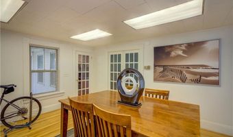 3214 Post Rd, Warwick, RI 02886