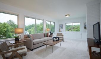 3615 38TH St N, Arlington, VA 22207