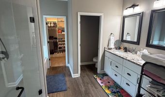 3903 Hampton Dr, Benton, AR 72019