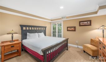 222 Bowling Park Rd, Asheville, NC 28803