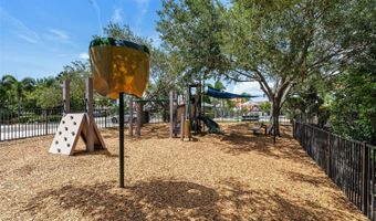 949 ALLEGRO Ln, Apollo Beach, FL 33572